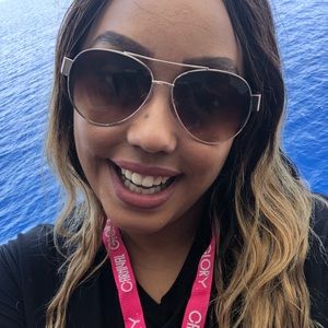 Meet your Posher, Kayla